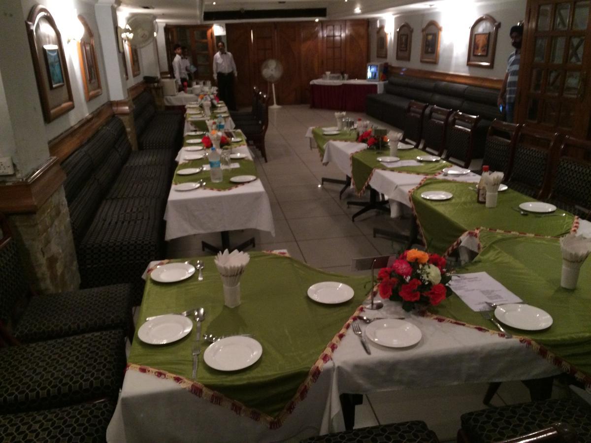 Hotel Greens Ludhiana Buitenkant foto