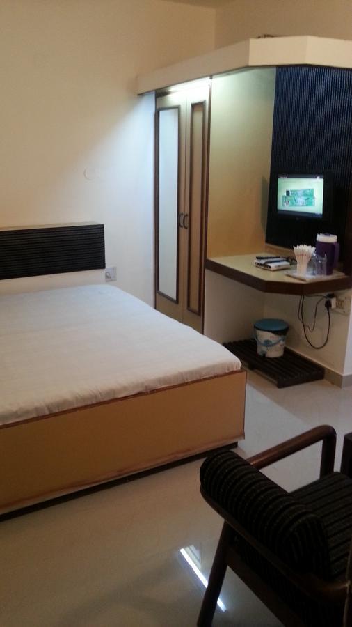 Hotel Greens Ludhiana Buitenkant foto