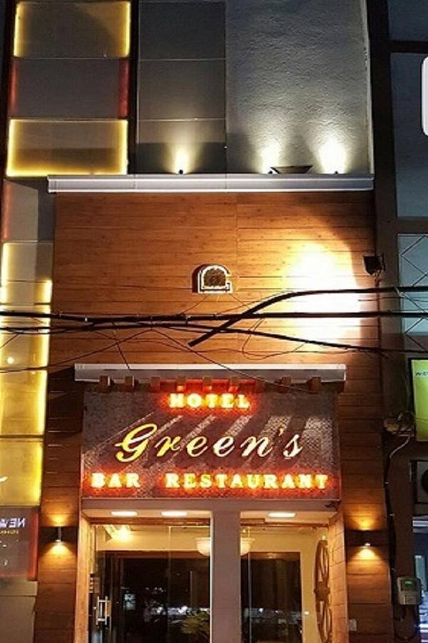 Hotel Greens Ludhiana Buitenkant foto